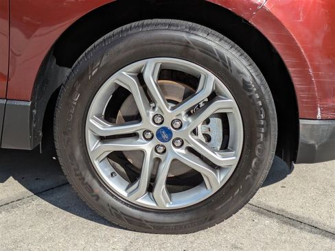 Used 2016 Ford Edge Titanium w/ Technology Package image 11