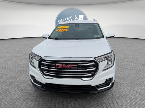 Used 2023 GMC Terrain SLT image 9