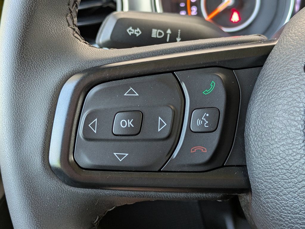 Used 2023 Jeep Gladiator Sport AWD/4WD image 25
