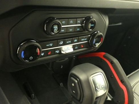 New 2026 Ford Bronco Outer Banks AWD/4WD image 17