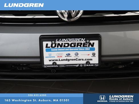 Used 2021 Volkswagen Tiguan SE AWD/4WD image 32