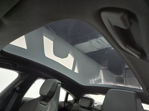 Used 2022 Audi e-tron GT Premium Plus image 9