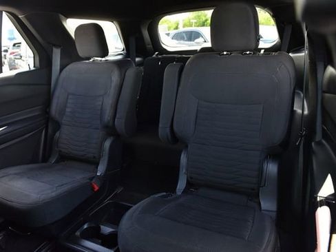 Used 2020 Ford Explorer XLT w/ Comfort Package AWD/4WD image 21