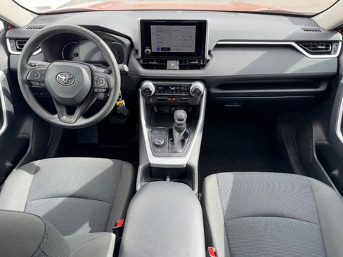 Used 2025 Toyota RAV4 LE image 11