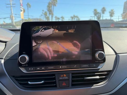 Used 2024 Nissan Altima 2.5 SR image 22