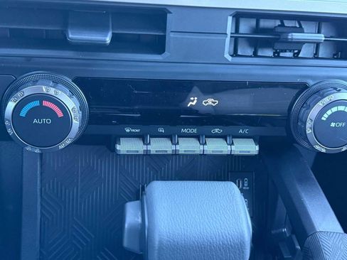 New 2025 Toyota Tacoma TRD Off-Road image 17