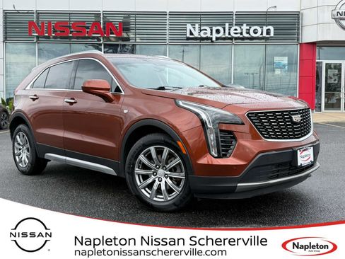 Used 2020 Cadillac XT4 Premium Luxury w/ Cold Weather Package FWD image 1