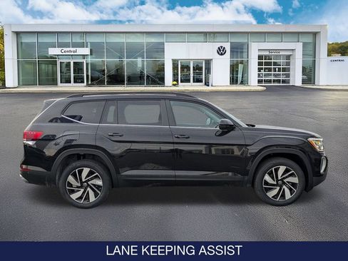 New 2026 Volkswagen Atlas SE image 9