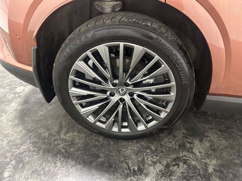 Used 2024 Lexus RX 450h AWD w/ Luxury Package image 5