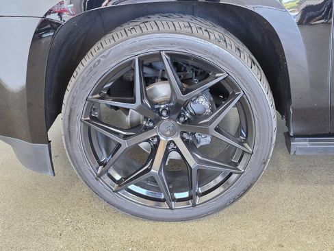 Used 2019 GMC Yukon XL Denali w/ Denali Ultimate Package AWD/4WD image 8