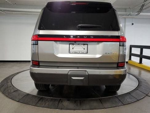 Used 2026 Lexus GX 550 w/ Cold Area Package AWD/4WD image 8