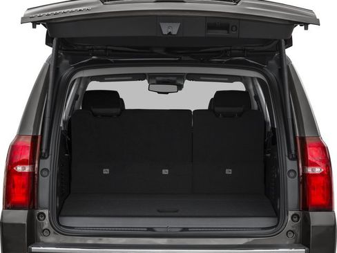 Used 2017 Chevrolet Suburban Premier AWD/4WD image 15
