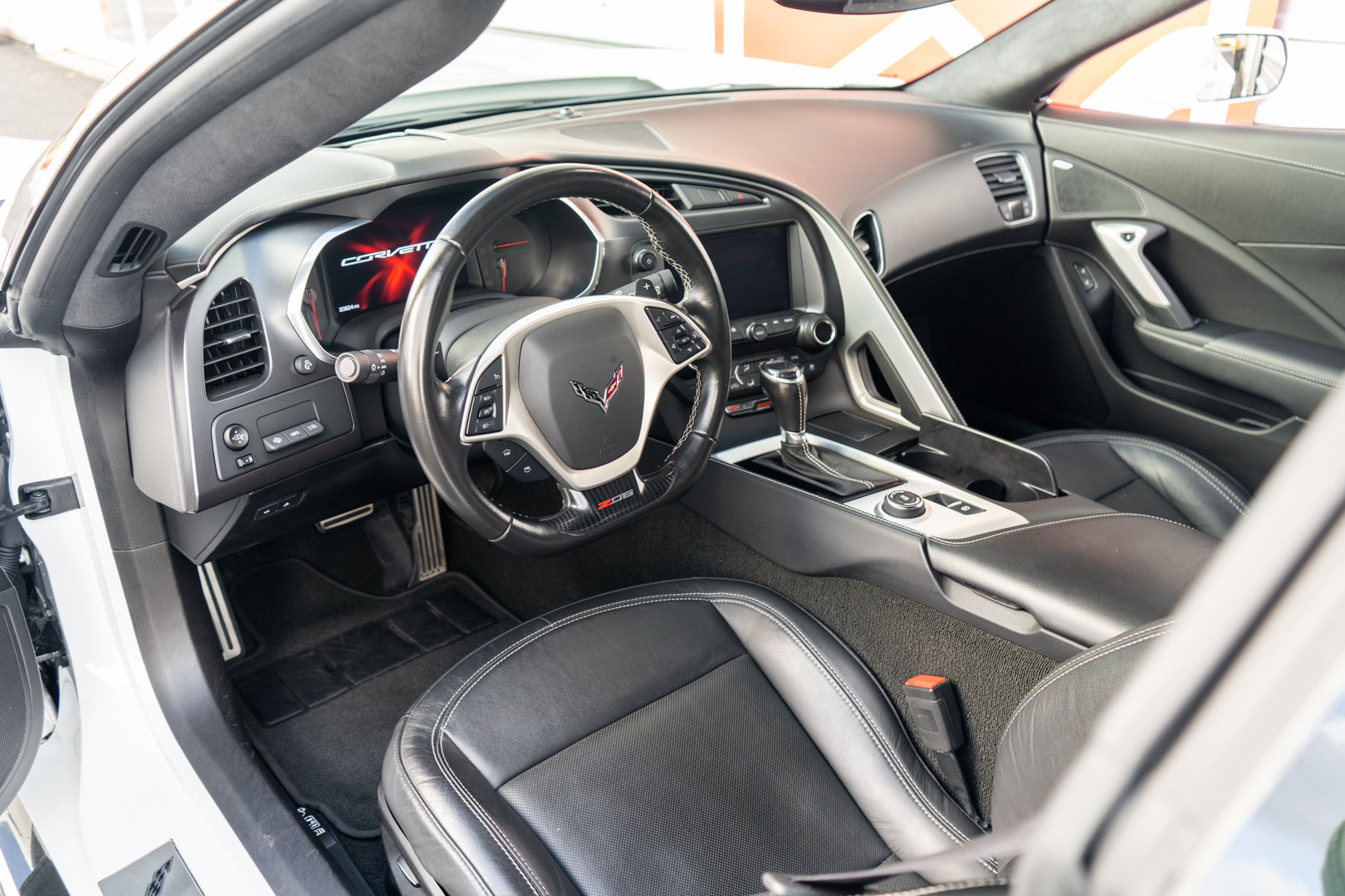 Used 2017 Chevrolet Corvette Z06 RWD image 16