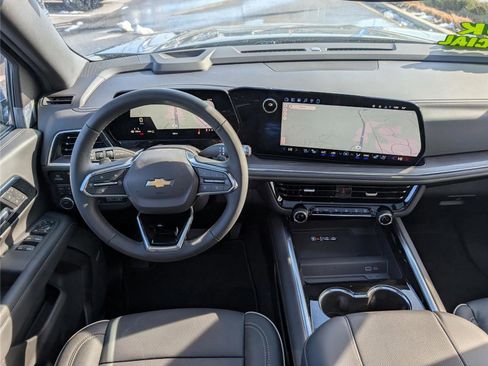 New 2026 Chevrolet Suburban Premier w/ Sun And Tow Package image 15