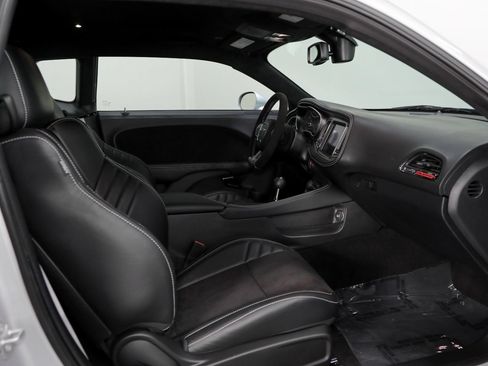 Used 2023 Dodge Challenger SRT Hellcat w/ Plus Package RWD image 2