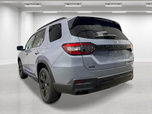 New 2026 Honda Pilot Black Edition image 3