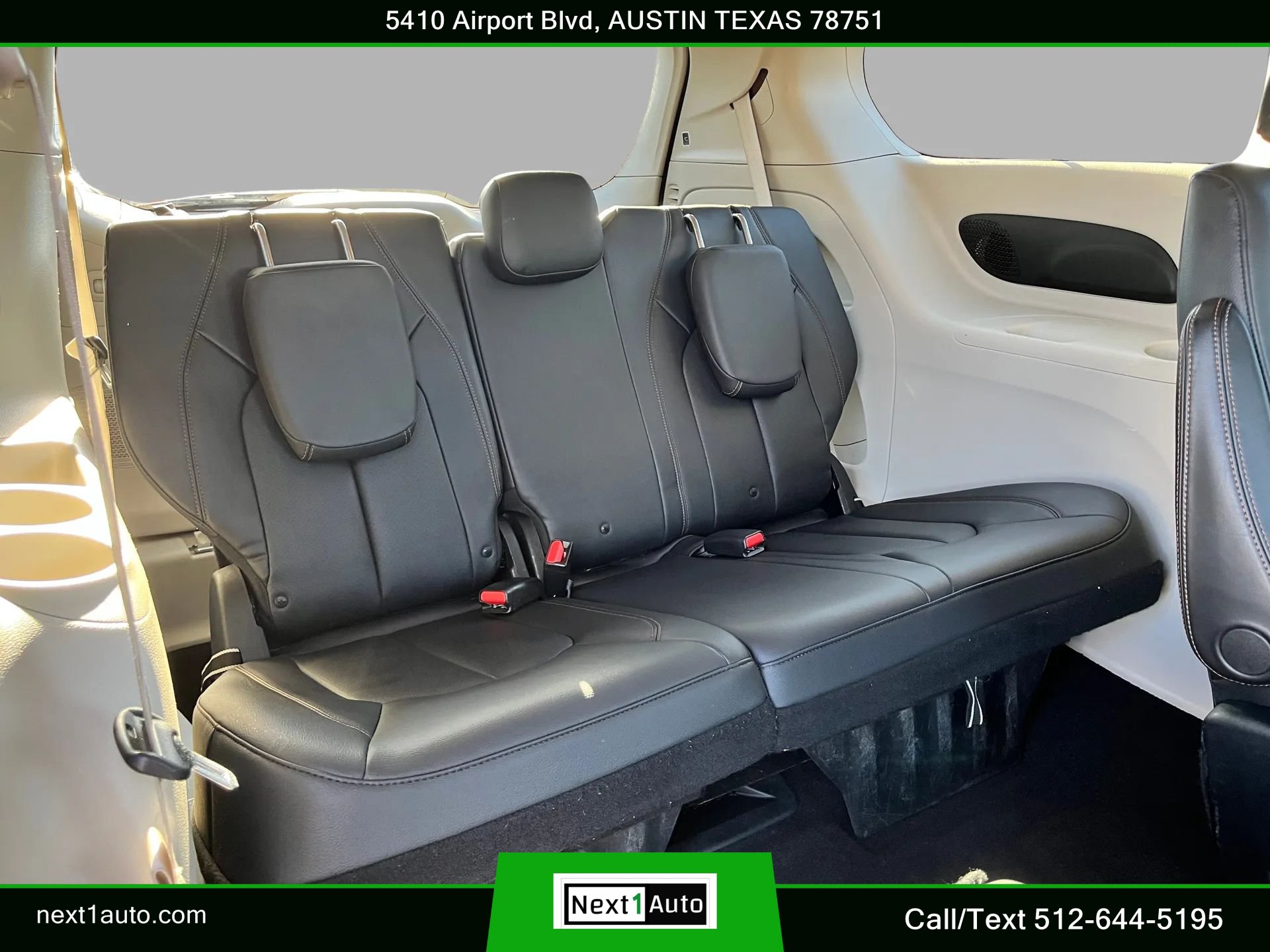Used 2018 Chrysler Pacifica Touring-L Plus w/ Tire & Wheel Group FWD image 25