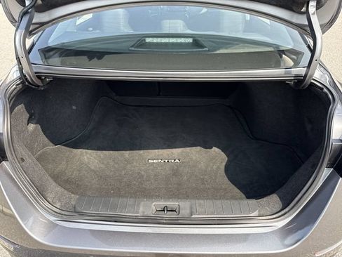 Used 2025 Nissan Sentra SR FWD image 28