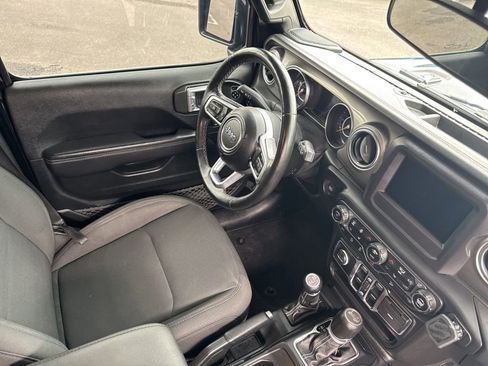 Used 2020 Jeep Wrangler Unlimited Sahara w/ Cold Weather Group image 27