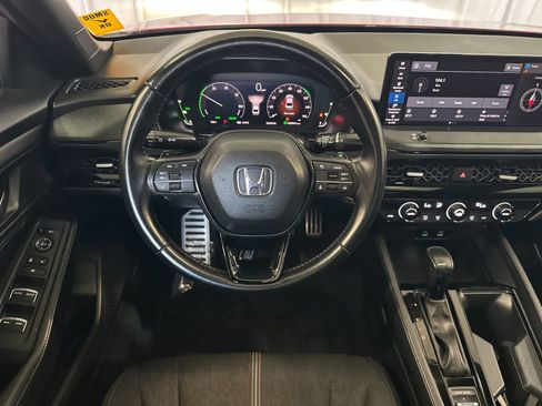 Used 2023 Honda Accord Sport image 15