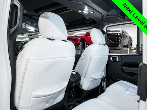 Used 2021 Jeep Gladiator Sport AWD/4WD image 27