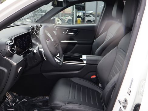 Certified 2025 Mercedes-Benz GLC 300 4MATIC image 9