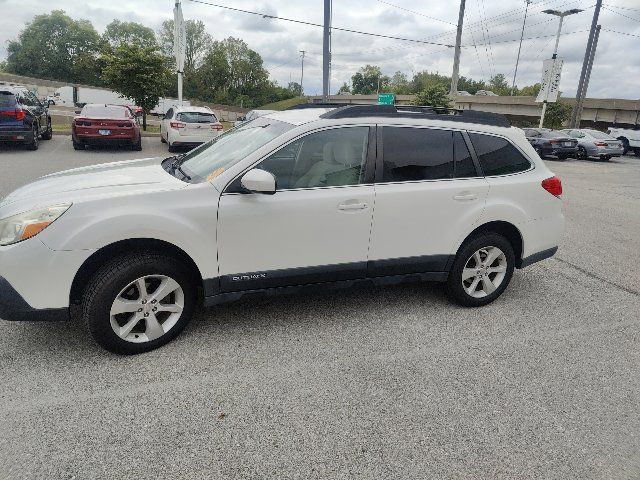 Used 2014 Subaru Outback 2.5i Premium AWD/4WD image 11