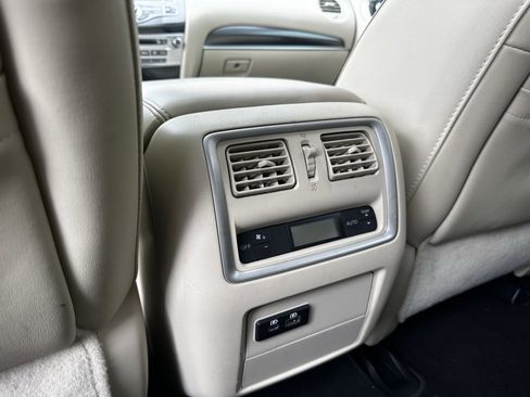 Used 2019 INFINITI QX60 Luxe w/ Essential Package image 18