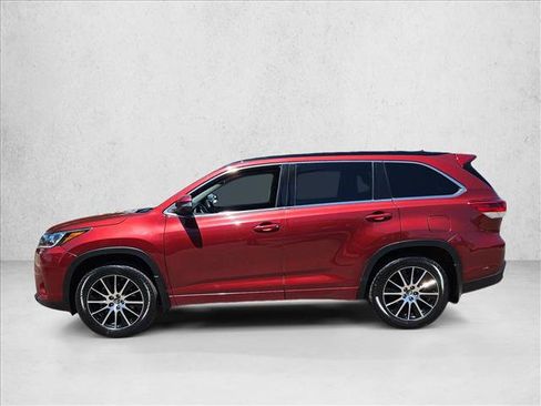 Used 2017 Toyota Highlander SE AWD/4WD image 10