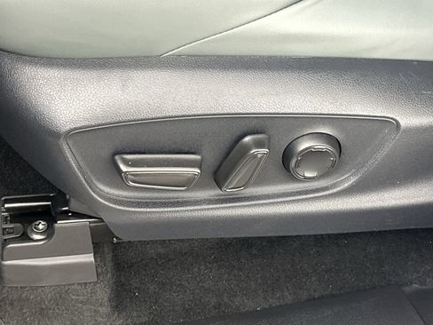 Used 2025 Toyota Tacoma 4x4 Double Cab Hybrid image 20