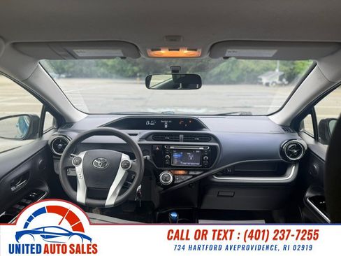 Used 2015 Toyota Prius C Two w/ Preferred Accessory Package FWD image 11
