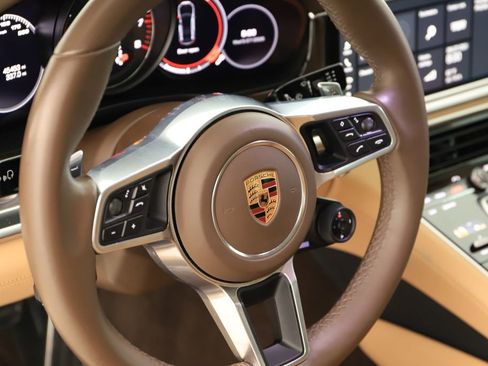 Used 2018 Porsche Panamera 4S AWD/4WD image 16