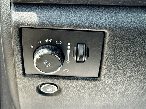 Used 2018 Jeep Grand Cherokee Laredo AWD/4WD image 10