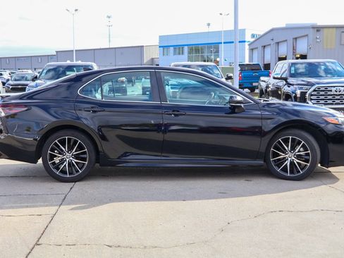 Used 2023 Toyota Camry SE image 20