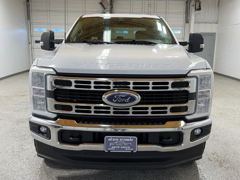 Used 2024 Ford F250 XLT w/ FX4 Off-Road Package AWD/4WD image 7