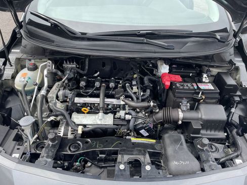 Used 2025 Nissan Versa SV image 30