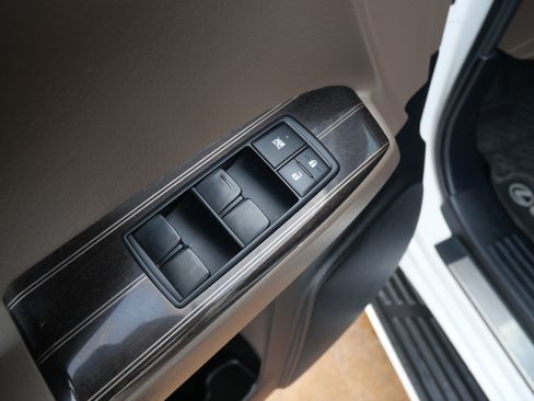 Used 2020 Lexus GX 460 Premium image 18