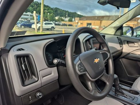 Used 2020 Chevrolet Colorado W/T w/ WT Convenience Package RWD image 10