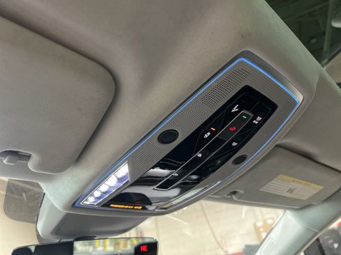 Used 2021 Audi A8 L 4.0T w/ Luxury Package image 36