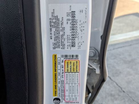 Used 2017 Ford Fusion SE w/ Equipment Group 201A image 28