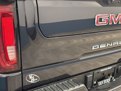Used 2023 GMC Sierra 1500 Denali w/ Denali Reserve Package AWD/4WD image 43