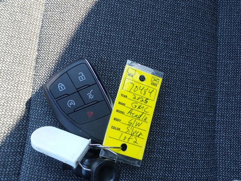 Used 2025 GMC Acadia Elevation image 22