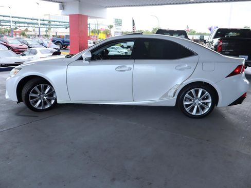Used 2016 Lexus IS 200t RWD image 10