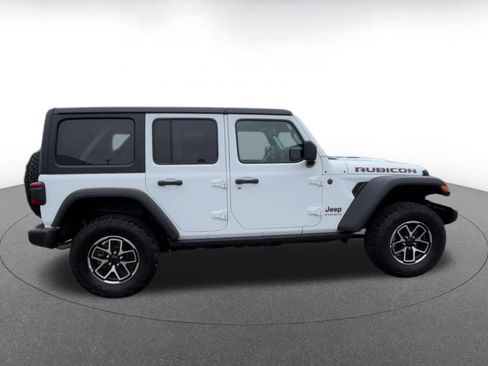 Used 2025 Jeep Wrangler Unlimited Rubicon image 16