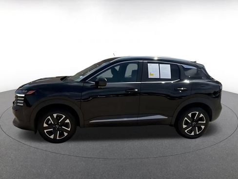 Used 2026 Nissan Kicks SV w/ Cold Weather Package AWD/4WD image 9
