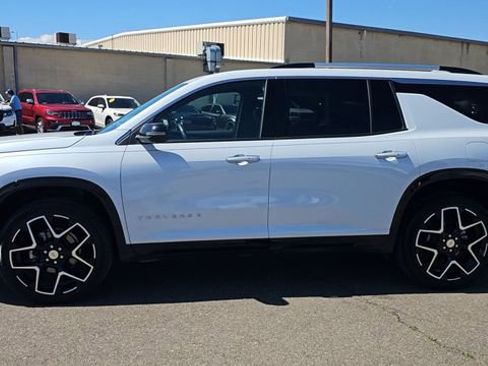 Used 2026 Chevrolet Traverse High Country w/ LPO, Floor Liner Package AWD/4WD image 5