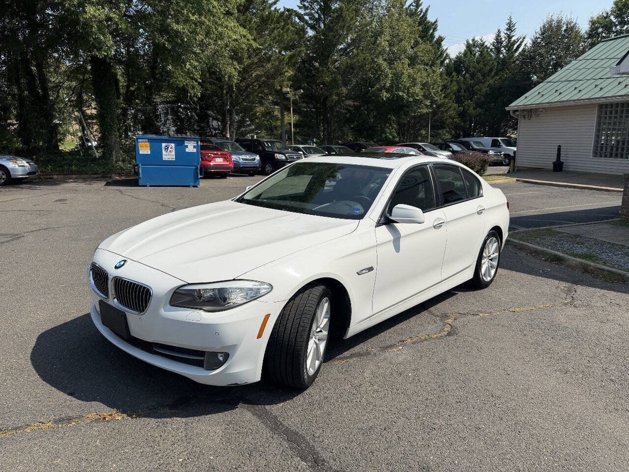 Used 2011 BMW 528i Sedan RWD image 3