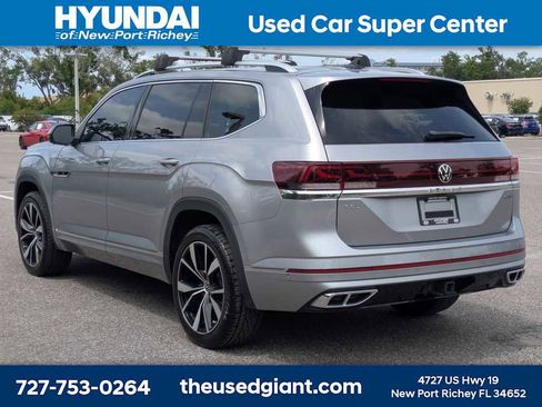 Used 2024 Volkswagen Atlas SEL Premium R-Line AWD/4WD image 3