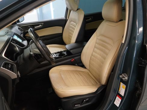 Used 2016 Ford Edge SEL w/ Equipment Group 201A AWD/4WD image 4