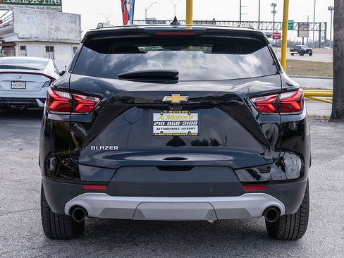 Used 2021 Chevrolet Blazer LT w/ Sound & Technology Package image 6